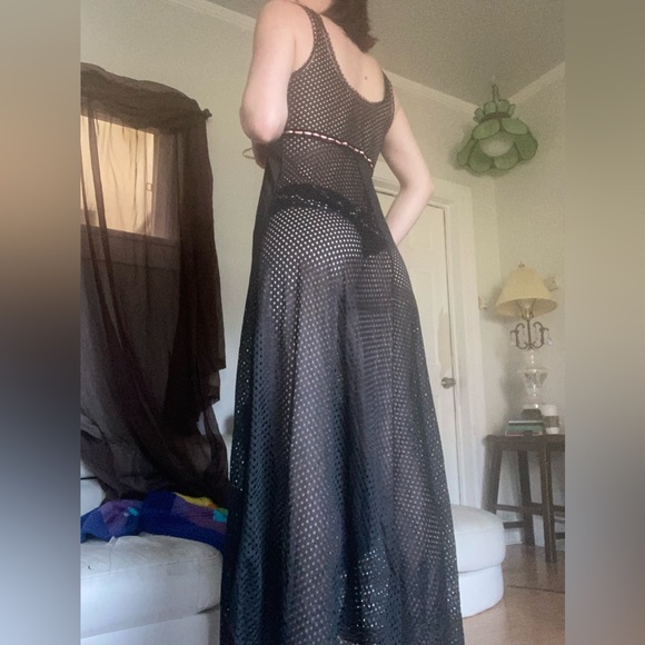 Frederick’s of Hollywood size medium mesh maxi slip dress - Picture 8 of 8